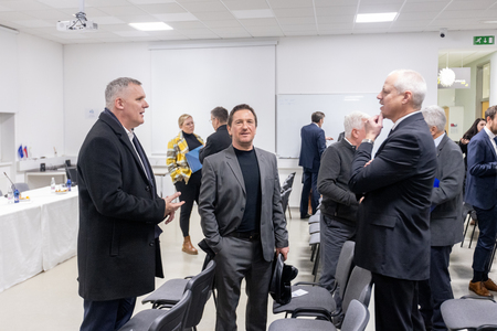 OBISK VLADE V PRIMORSKO NOTRANJSKI REGIJI 8.1.2025 - Valter Leban-8509